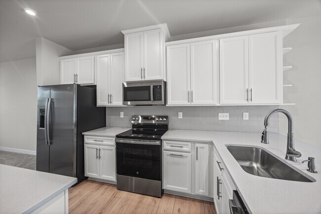 Building Photo - 2833 Statesville Ave