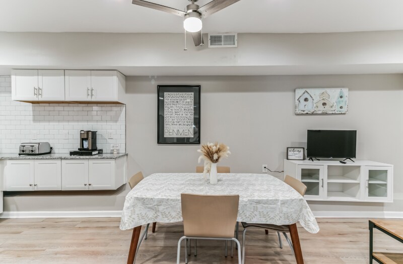 Building Photo - 4111 Fredericksburg Dr