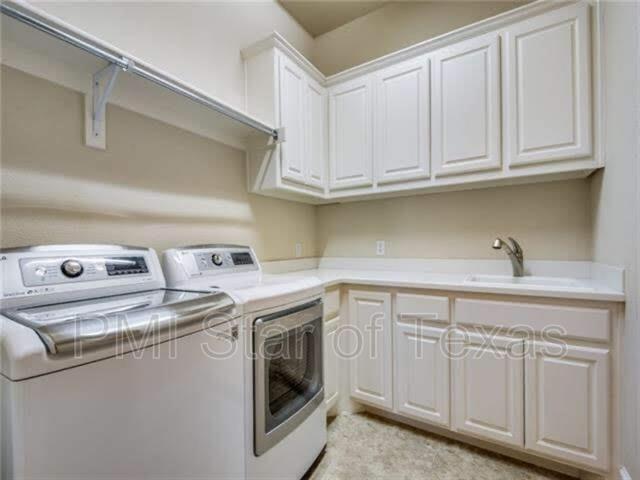 Building Photo - 7509 Rockyford Dr