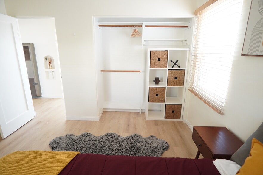 Building Photo - 1814 Linwood St