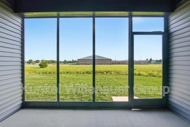 Building Photo - 837 Bushwood Way