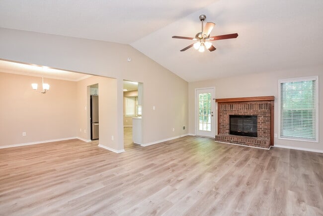 Building Photo - 1080 Crystal Springs Trail