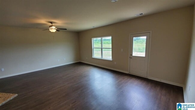 Building Photo - 1122 Freedom Pkwy