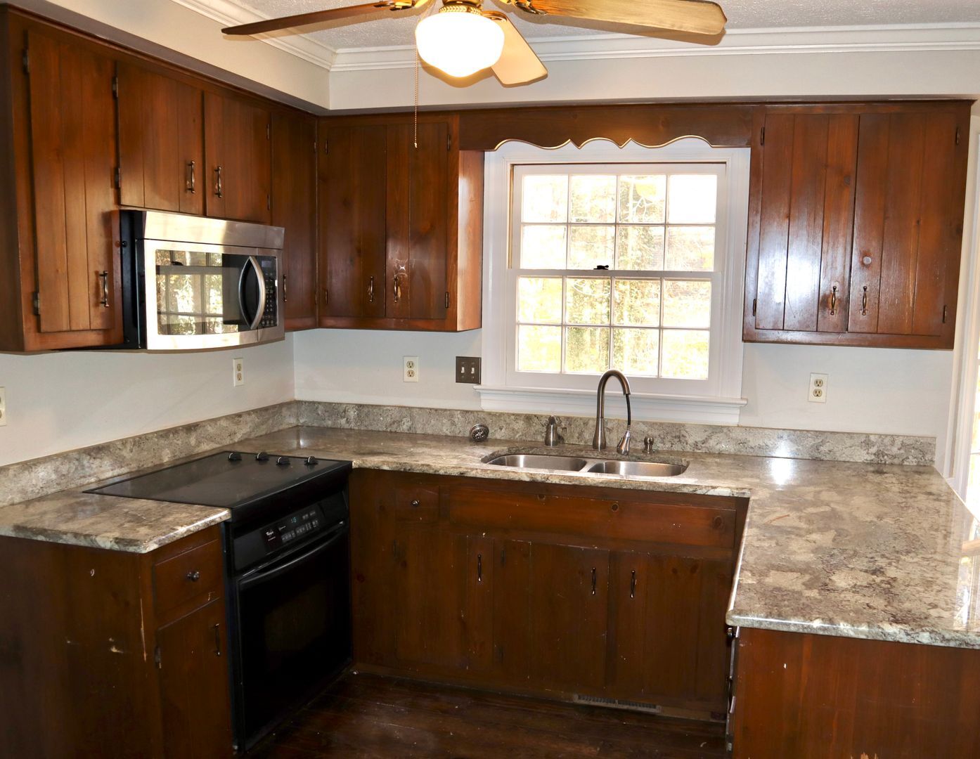 Building Photo - 3609 Nuttree Woods Dr