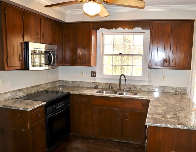 Building Photo - 3609 Nuttree Woods Dr
