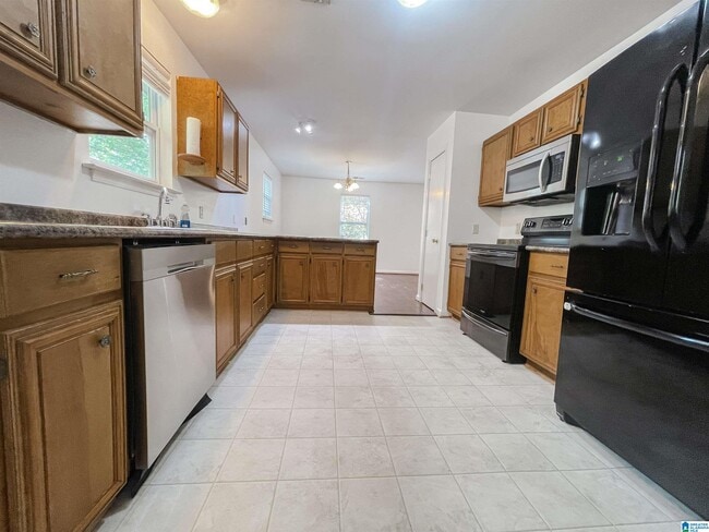 Building Photo - 919 47th Way S