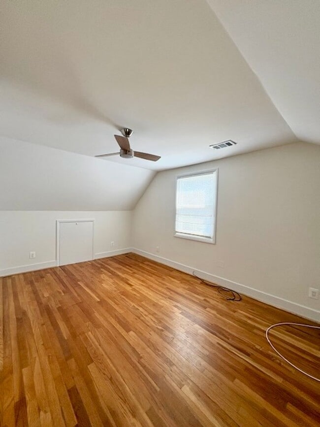 Building Photo - 6007 Crawford Dr