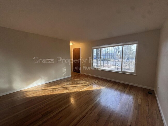 Building Photo - 3183 Vaughn St