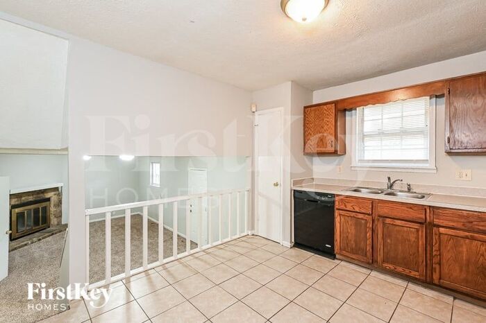 Building Photo - 6076 Cherokee Valley Ln