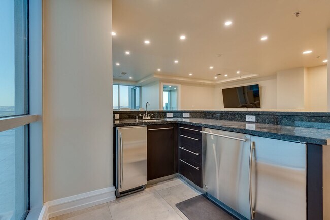 Building Photo - Sky Las Vegas 4305- Stunning City Views from this Fully Furnished, 3Bd, 3-Story Penthouse Residence