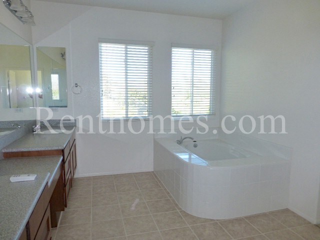 Building Photo - 10527 Stony Ridge Way