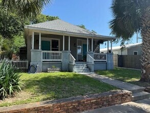 Building Photo - Downtown Pensacola - 2 bedroom, 1 bathroom