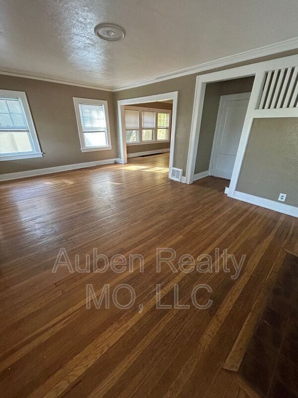 Building Photo - 5300 Harrison St