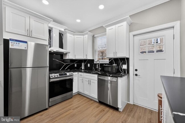 Building Photo - 2542 Arcadia St