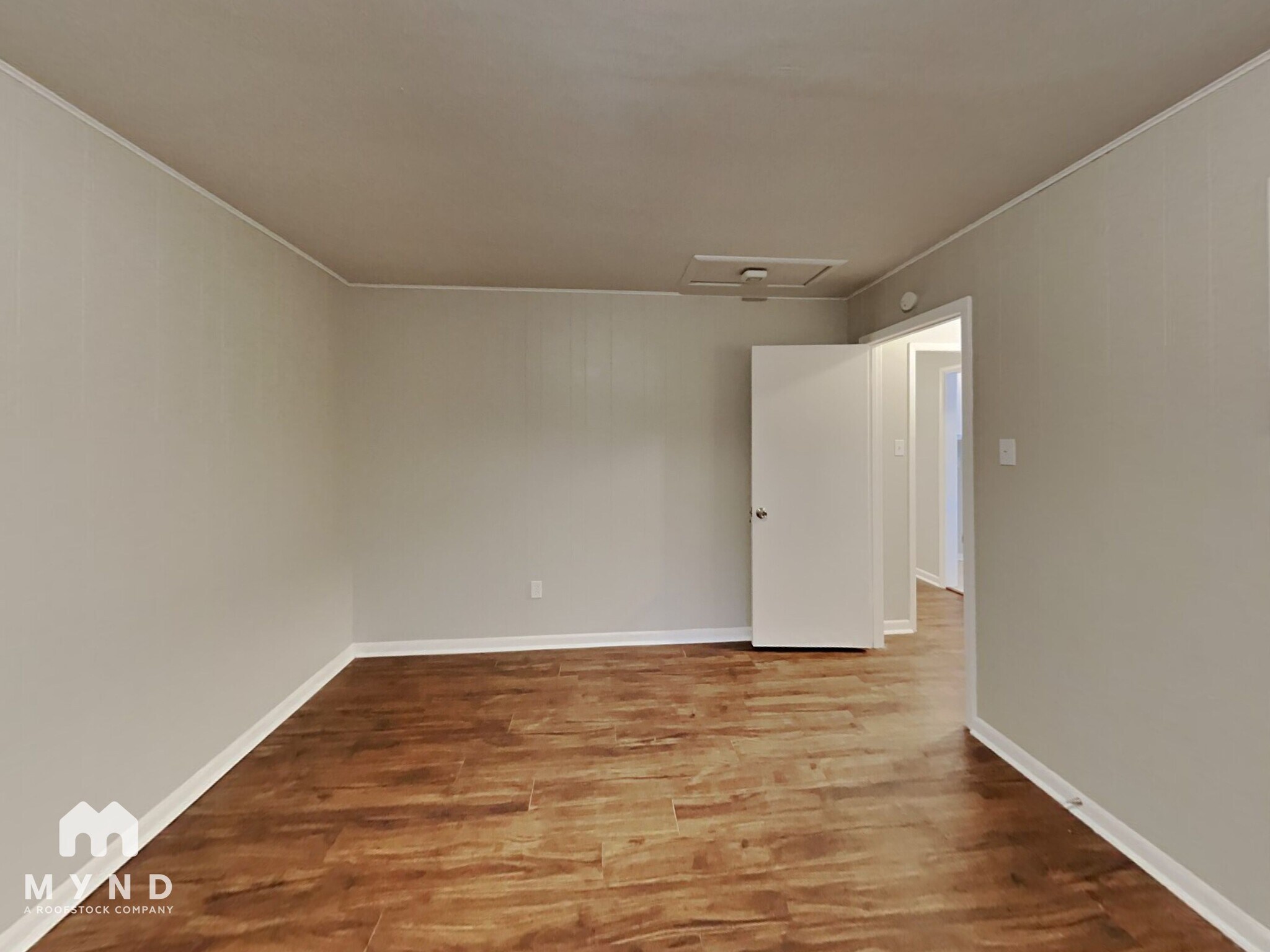 Building Photo - 452 Burgundy Rd
