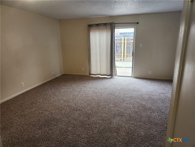 Building Photo - 812 Ticonderoga Dr