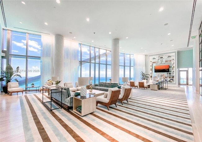 Building Photo - 15701 Collins Ave