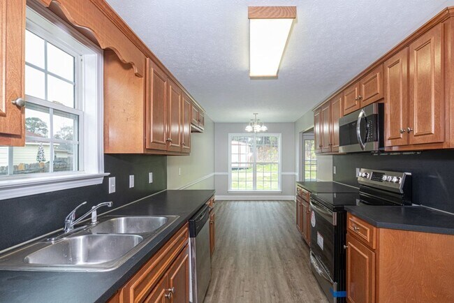 Building Photo - East Columbus