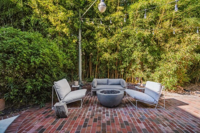 Building Photo - Charming Apartment in Venice