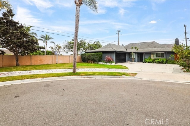 Building Photo - 9472 Tiki Cir