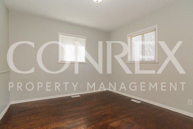 Building Photo - Charming 4 Bedroom Ranch Home with Spaciou...