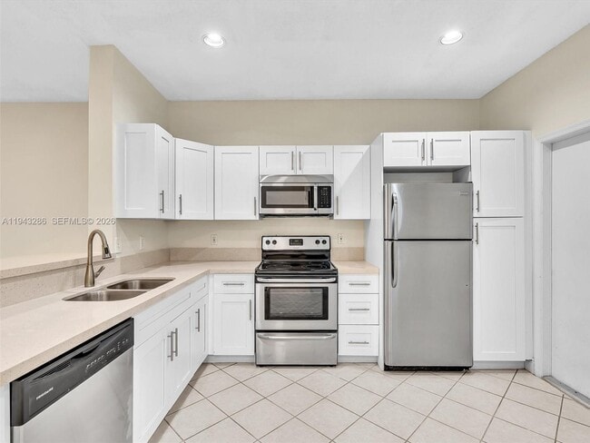 Building Photo - 3932 San Simeon Ln