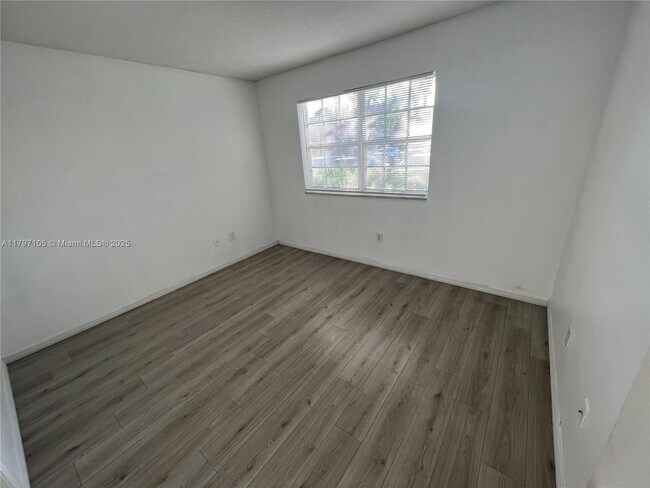 Building Photo - 101 SW 117th Ave