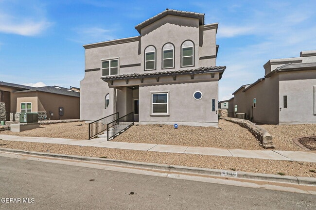Building Photo - 2300 Sammy Cervantes St