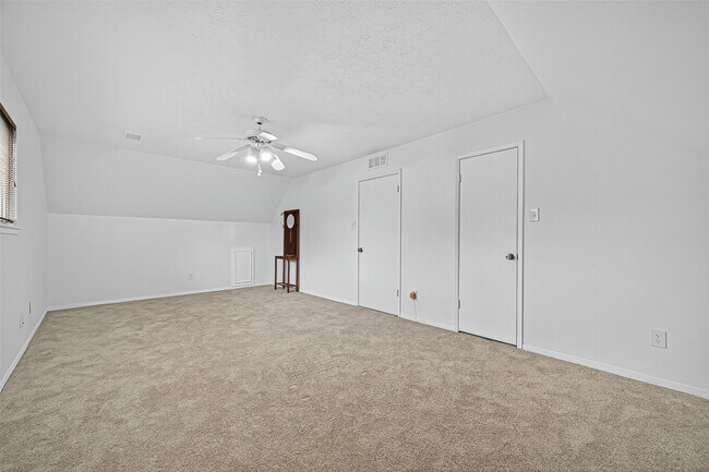 Building Photo - 21422 Park Willow Dr