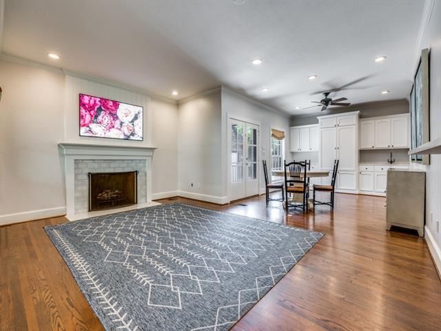 Building Photo - 3837 Villanova St