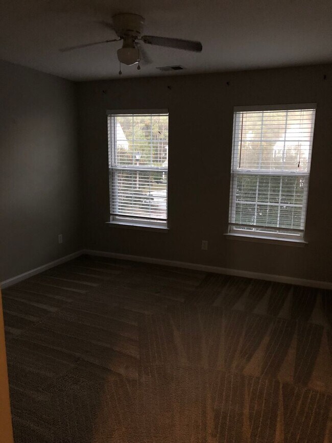 Building Photo - 93 Coopers Ln