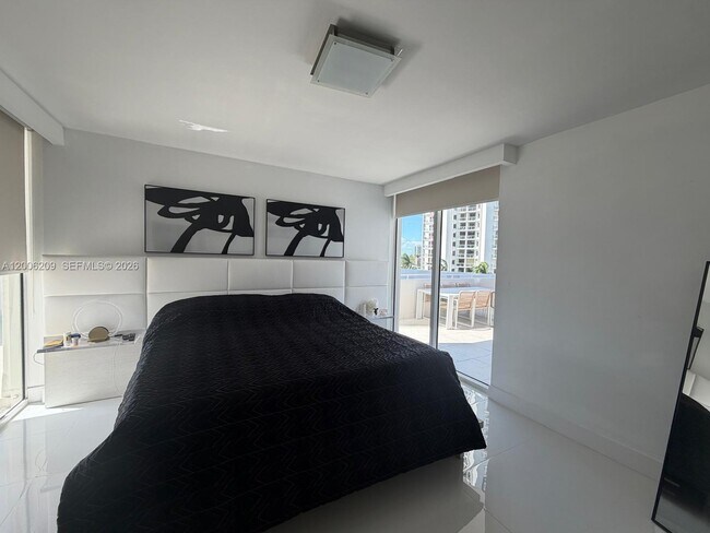 Building Photo - 19400 Turnberry Way