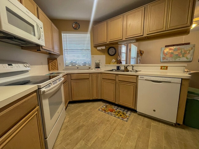 Building Photo - 13954 Seafarer Dr