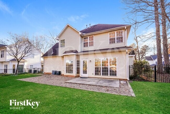 Building Photo - 7549 Sedgebrook Dr E