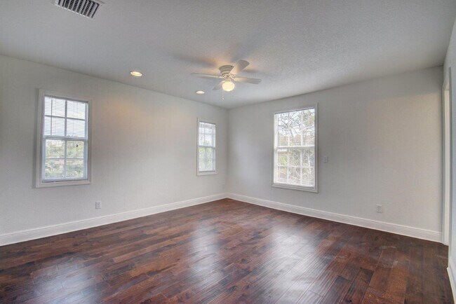 Building Photo - 340 Walton Blvd