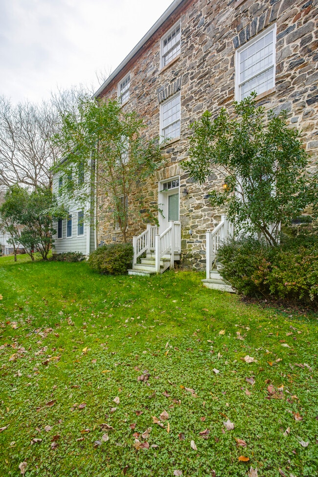 Primary Photo - 835 Oella Ave