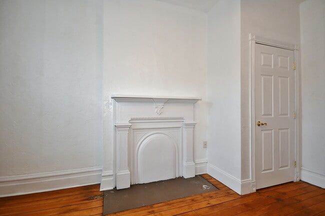 Building Photo - 121 S 16th St