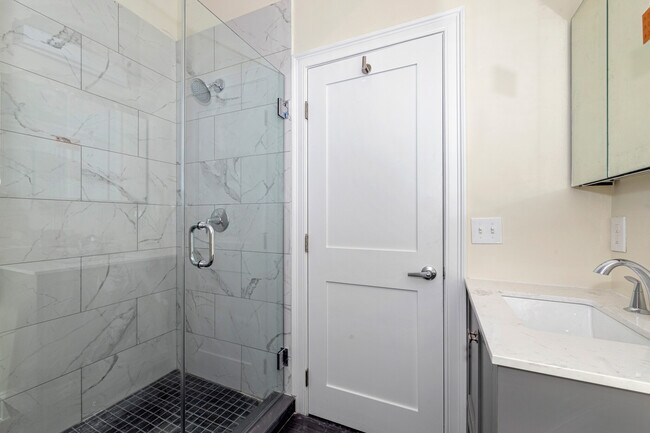 Building Photo - 63 Bradbury Ave