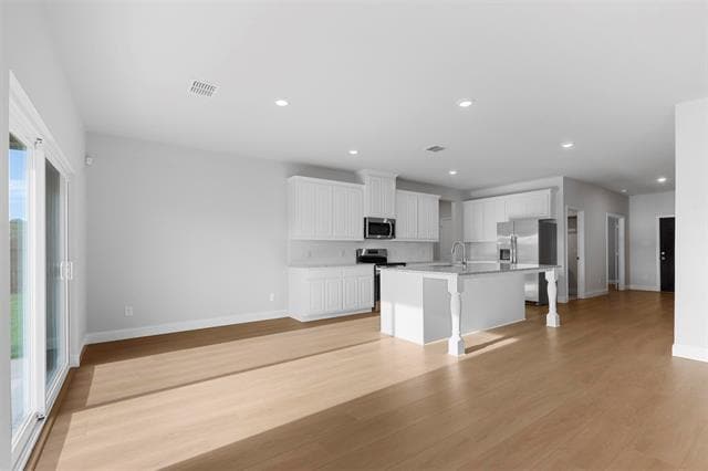 Building Photo - 135 Mesa Dr