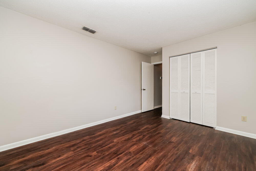 Building Photo - 2303 Willow Branch Ave