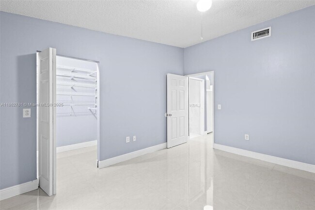 Building Photo - 6910 NW 166th Terrace