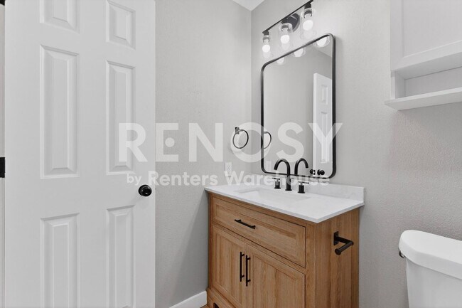 Building Photo - Carrollton GEM Ready For Move-in  ****Rent Concession - 2nd Month Free****