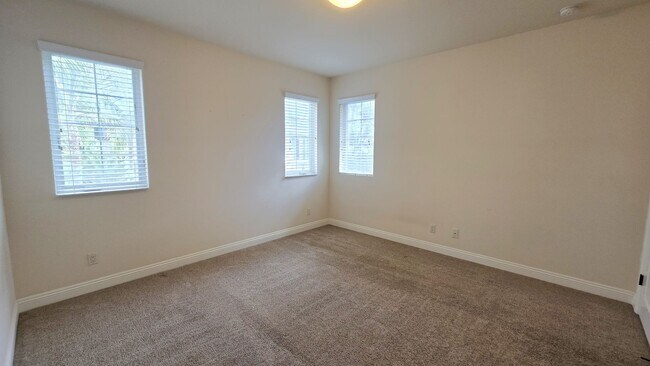 Building Photo - 2712 Anta Ct