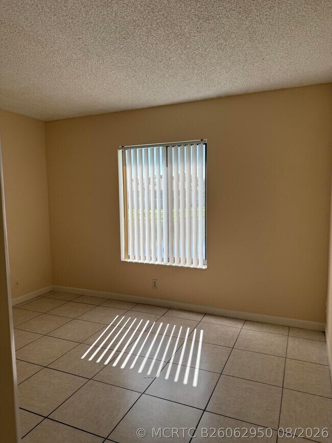 Building Photo - 1110 Green Pine Blvd