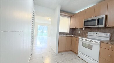 Building Photo - 95 NE 41st St