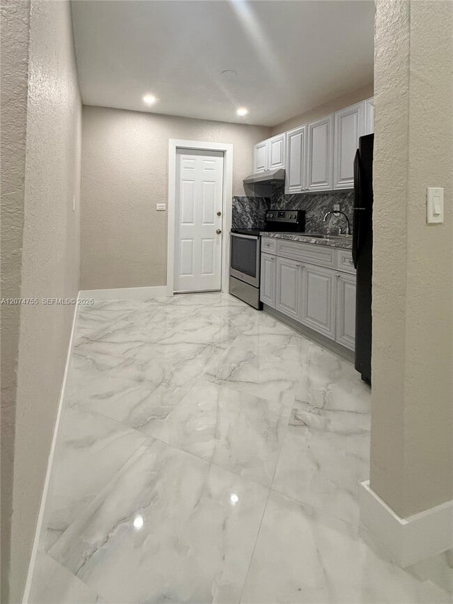 Building Photo - 336 NW 53rd St