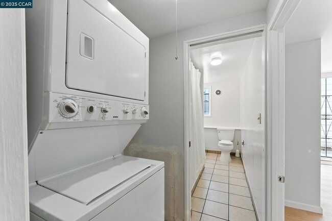 Building Photo - 1051 63rd St