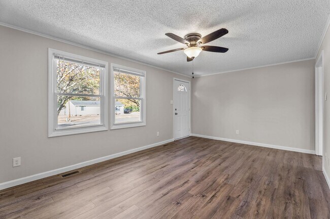 Building Photo - 114 Arrowood Dr