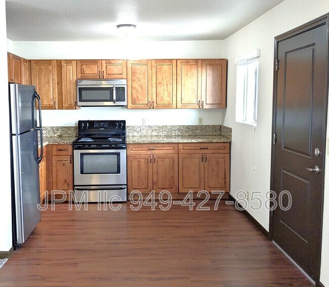 Building Photo - 1700 Locust St