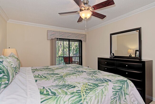 Building Photo - CHARMING PELICAN COVE CONDO!